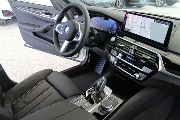 BMW 530 xDrive 215 kW image number 27