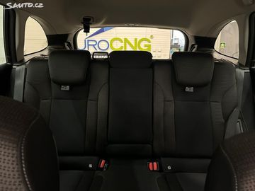 Car image 37