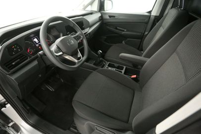 Car image 21