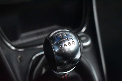 Car image 32