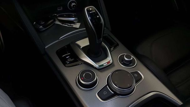 Alfa Romeo Stelvio 2.0 Turbo 206 kW image number 12