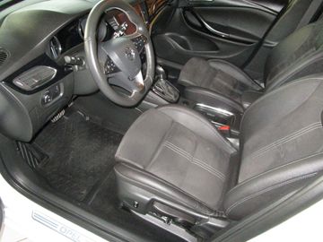 Car image 11