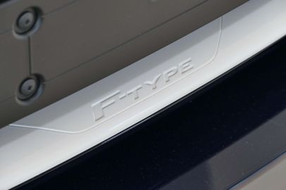 Car image 37