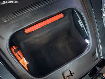 Car image 28