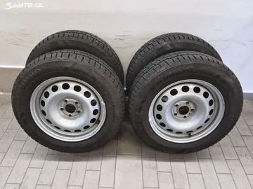 Car image 23