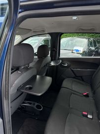 Car image 37