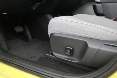 Car image 36