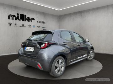 Car image 3