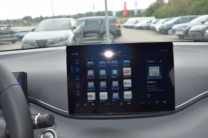 Car image 27