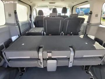 Car image 26