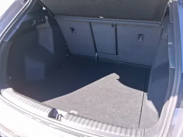 Car image 32