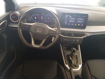 Car image 10