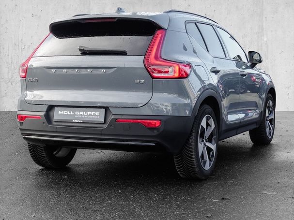 Volvo XC40 B3 Plus Dark 120 kW image number 4