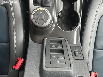 Car image 34