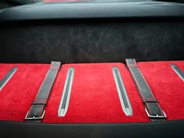 Car image 35