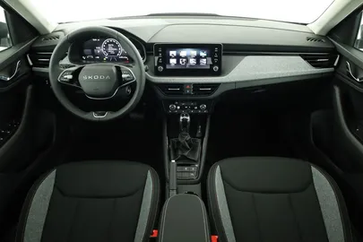 Car image 30