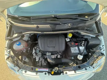 Car image 27