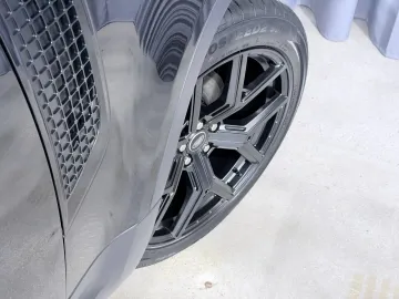 Car image 42
