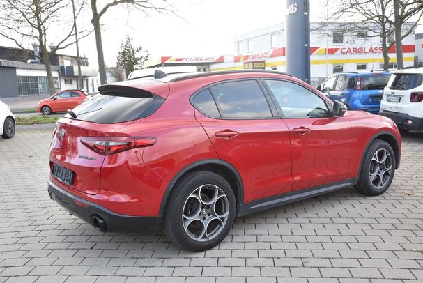 Alfa Romeo Stelvio AT8 Q4 B-Tech 154 kW image number 4