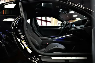 Car image 28