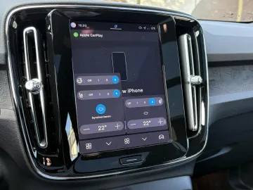 Car image 33