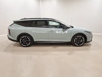 Car image 32