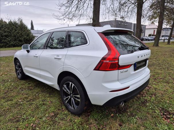 Volvo XC60 B4 AWD Momentum Pro 145 kW image number 8