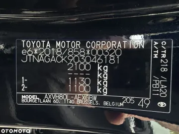 Car image 30