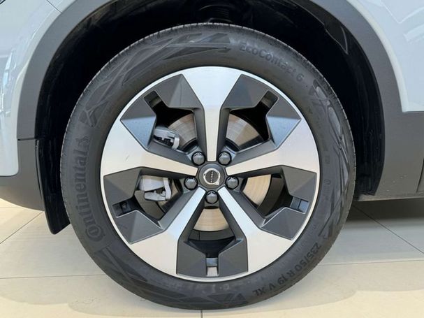 Volvo XC40 B3 Core 120 kW image number 5