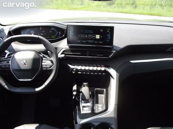 Peugeot 3008 EAT8 Allure 133 kW image number 31