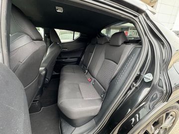 Car image 14