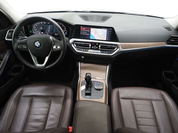 BMW 330 e Touring M 215 kW image number 4