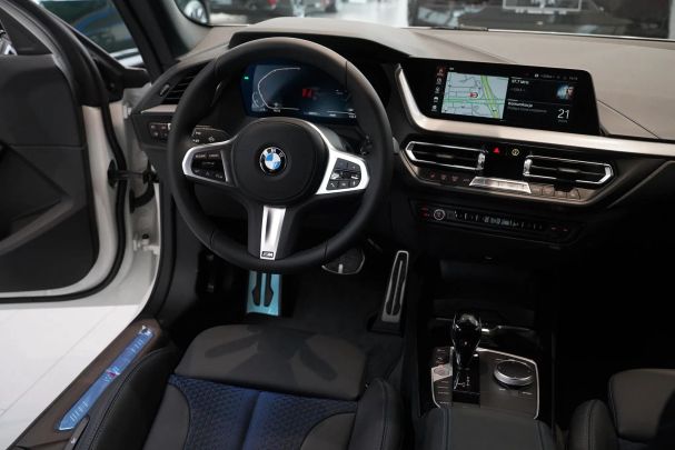 BMW 220i M Sport 131 kW image number 9