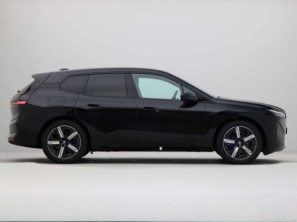 BMW iX xDrive50 385 kW image number 7