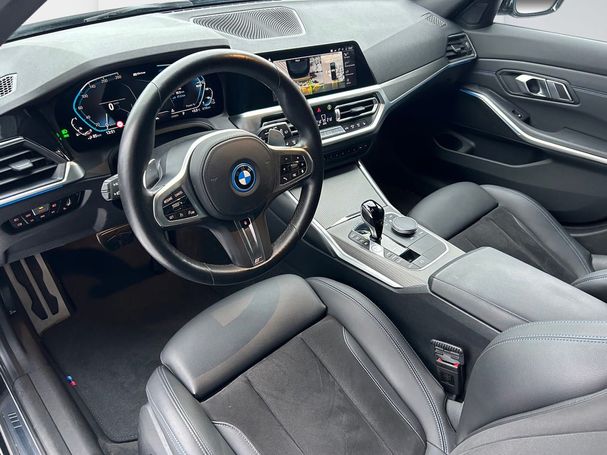 BMW 330 e Touring M Sport xDrive 216 kW image number 14