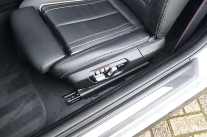 Car image 41