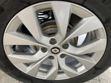 Car image 48