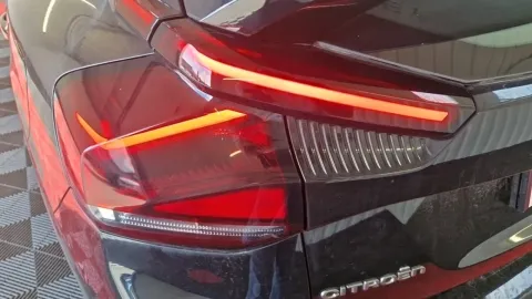 Car image 33