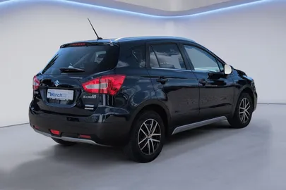 Car image 4
