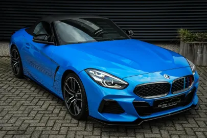 Car image 2