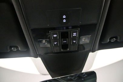 Car image 36