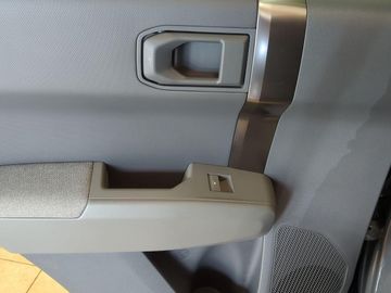 Car image 30