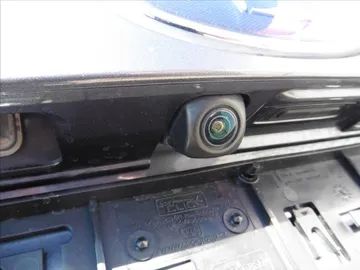 Car image 24