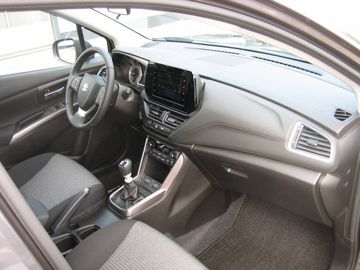 Car image 11