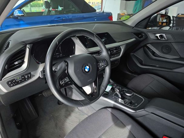 BMW 118i 100 kW image number 26