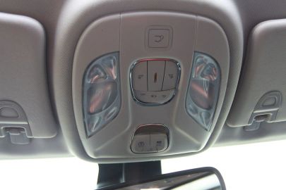 Car image 33