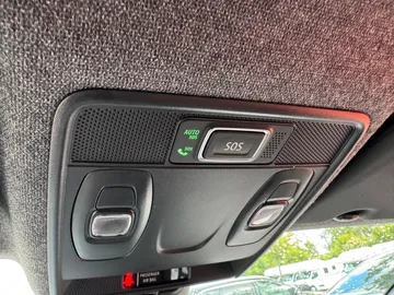 Car image 32