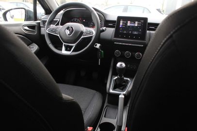 Car image 10