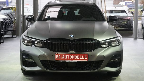 BMW 330i Touring xDrive 190 kW image number 3