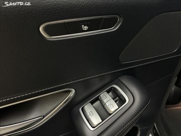 Car image 38